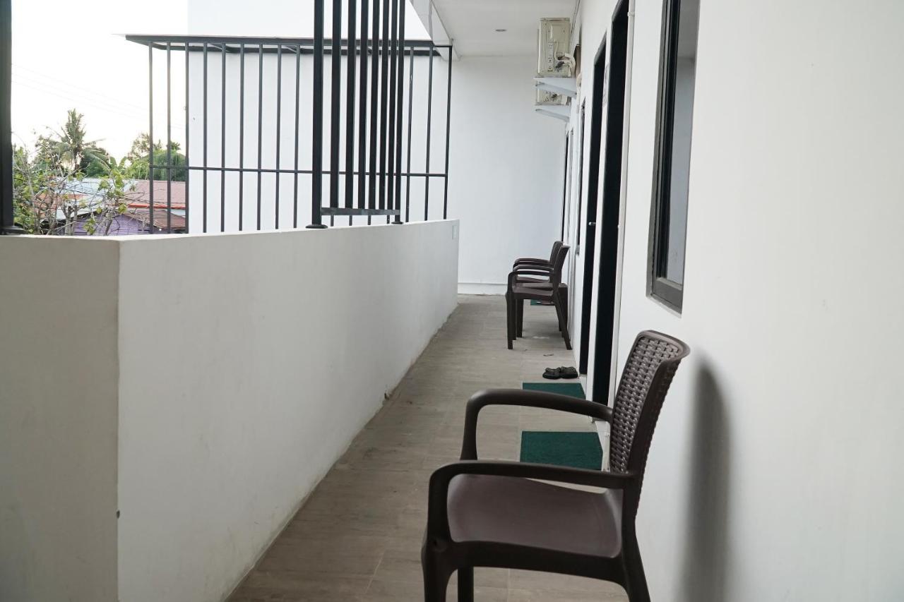 RedDoorz At Sani Guest House Balikpapan  Exterior foto