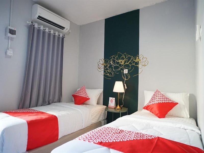RedDoorz At Sani Guest House Balikpapan  Exterior foto