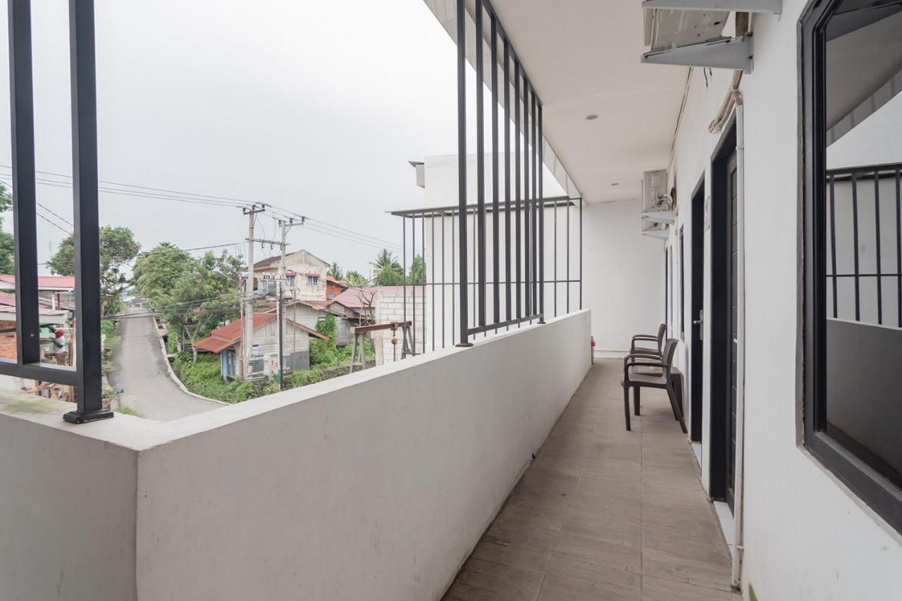 RedDoorz At Sani Guest House Balikpapan  Exterior foto